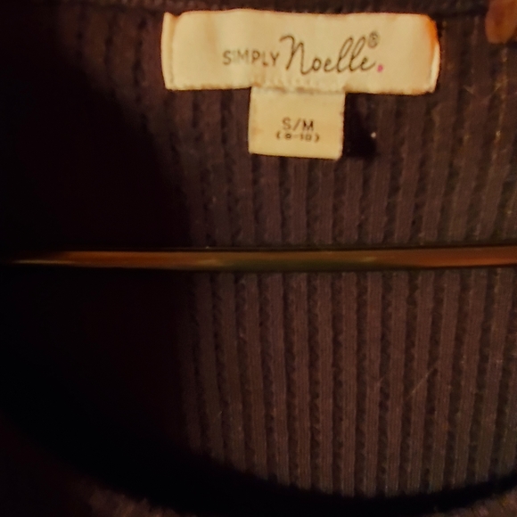 CLOSET CLEAR OUT!! Clearance items!!! - Picture 4 of 16